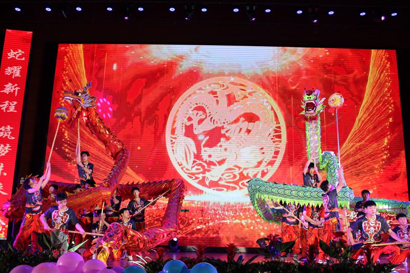 廿载芳华, 蛇耀新程——知源学校2025年元旦文艺汇演圆满落幕