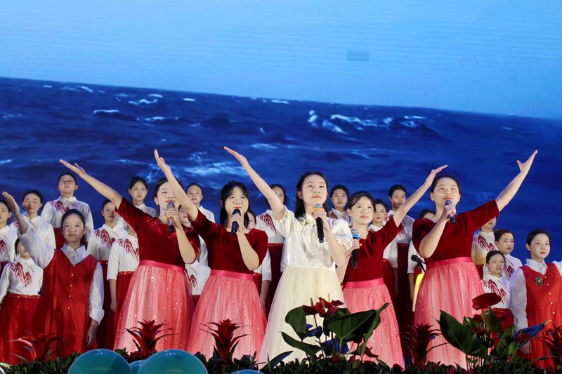 廿载芳华, 蛇耀新程——知源学校2025年元旦文艺汇演圆满落幕