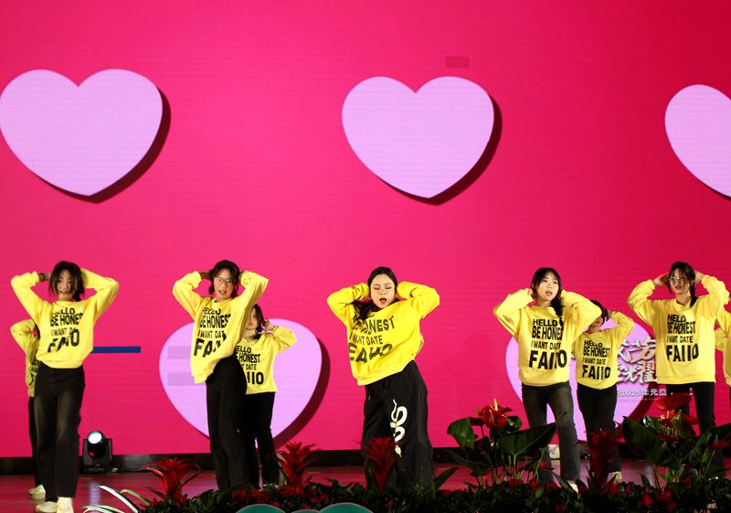 廿载芳华, 蛇耀新程——知源学校2025年元旦文艺汇演圆满落幕
