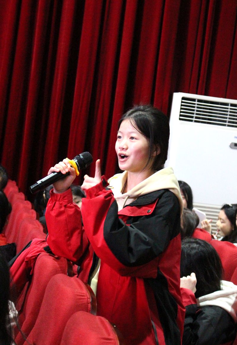 呵护女生成长 绽放花样青春——知源学校小初部开展女生心理健康教育专题讲座