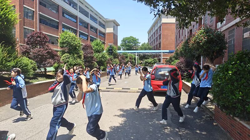 以演促防，以学筑安 ——知源学校开展防灾减灾安全教育周系列活动