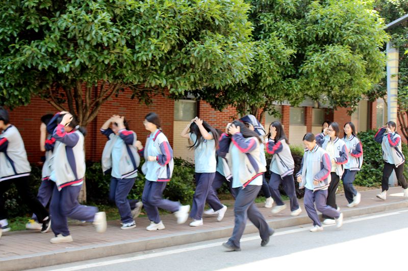 以演促防，以学筑安 ——知源学校开展防灾减灾安全教育周系列活动
