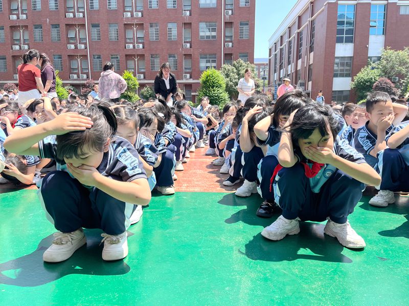 以演促防，以学筑安 ——知源学校开展防灾减灾安全教育周系列活动
